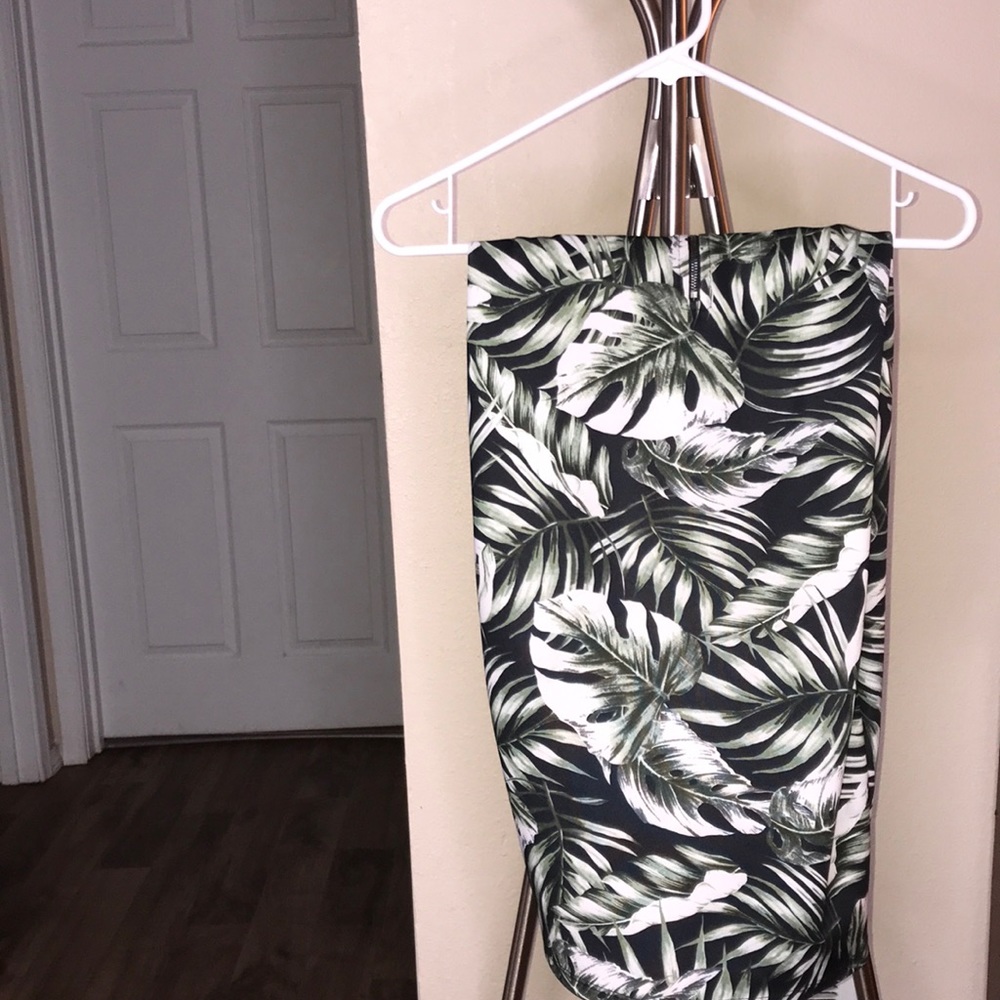 Green Leaves Pencil skirt